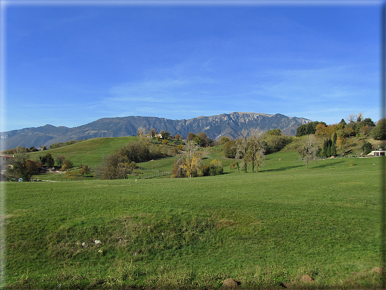 foto Alle pendici del Monte Grappa in Autunno